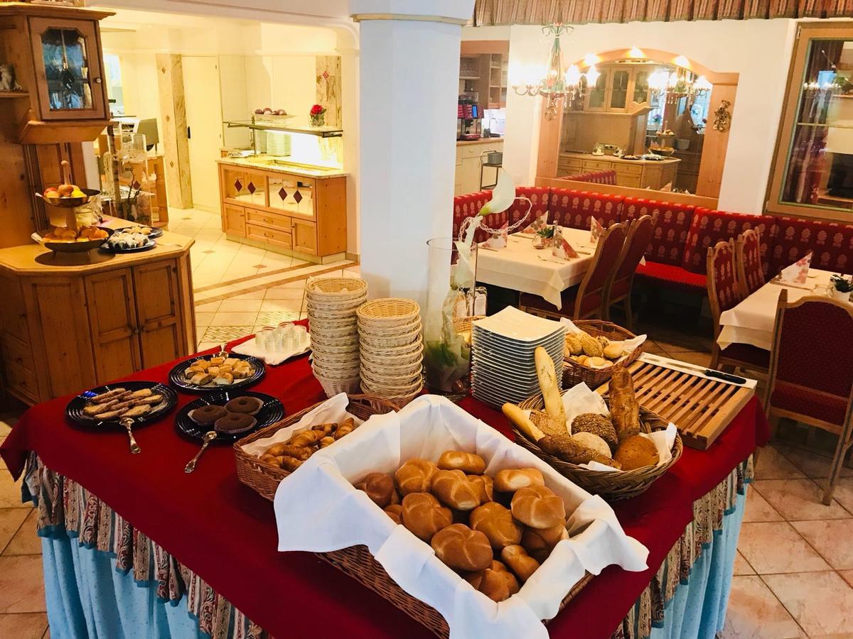 Hotel Jägerhof 4*