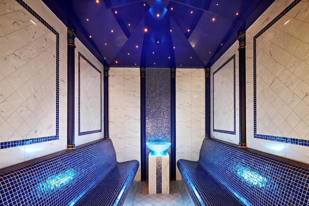 Jägerhof Hotel 4*